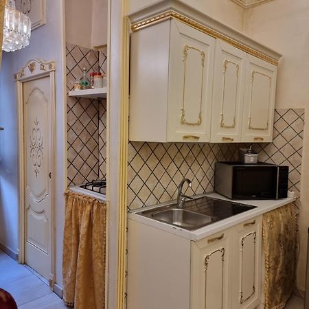 Apartamento Benvenuti Al Sud Nápoles Exterior foto
